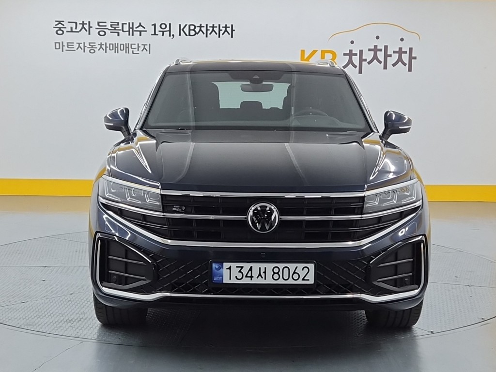 �����ٰ� ���Ʒ�(3����) 3.0 TDI R ����