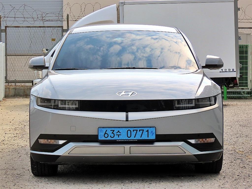 ���� ���̿��� 5 EV 2WD �շ����� �ͽ�Ŭ��ú�