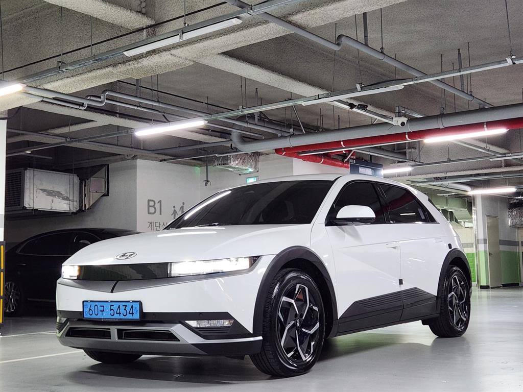 ���� ���̿��� 5 EV AWD �շ����� �ͽ�Ŭ��ú�