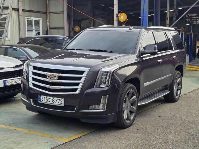 ĳ���� �����÷��̵�(4����) 6.2 V8 