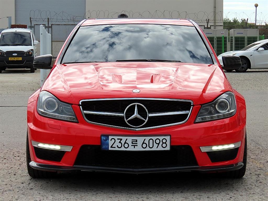 ���� CŬ����(3����) C63 AMG 