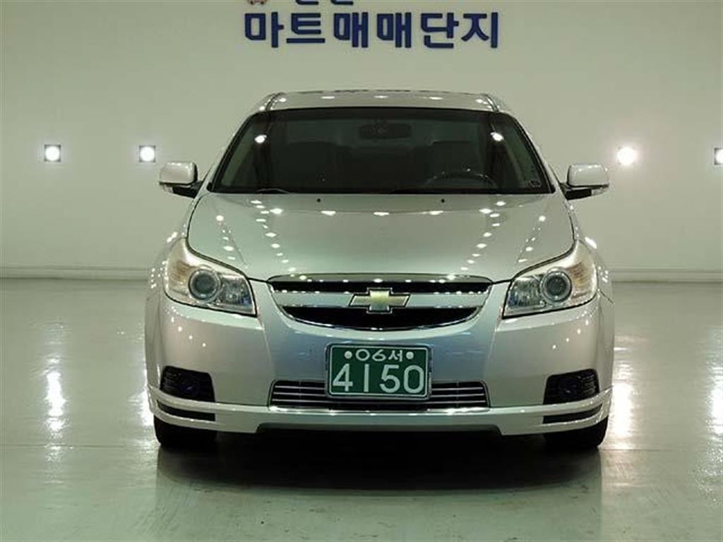 Chevrolet Tosca L6 2.0