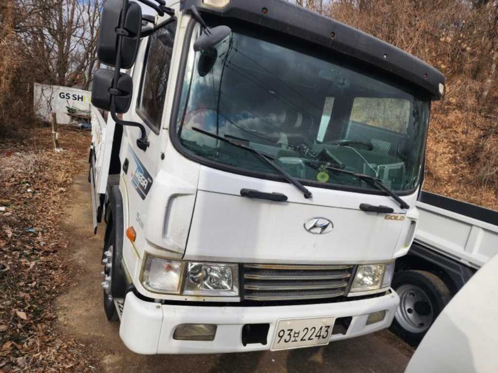 Hyundai Mega Truck Хөргөгчтэй 5т