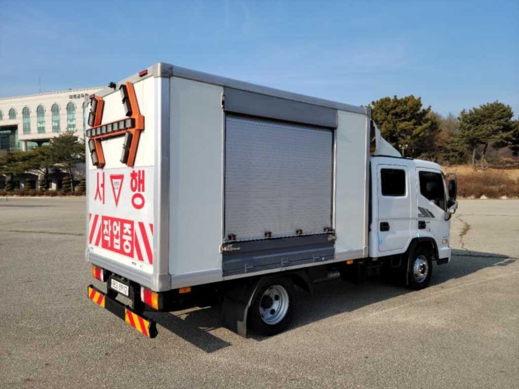 Hyundai Mighty 2.5т Давхар кабин Урт бие