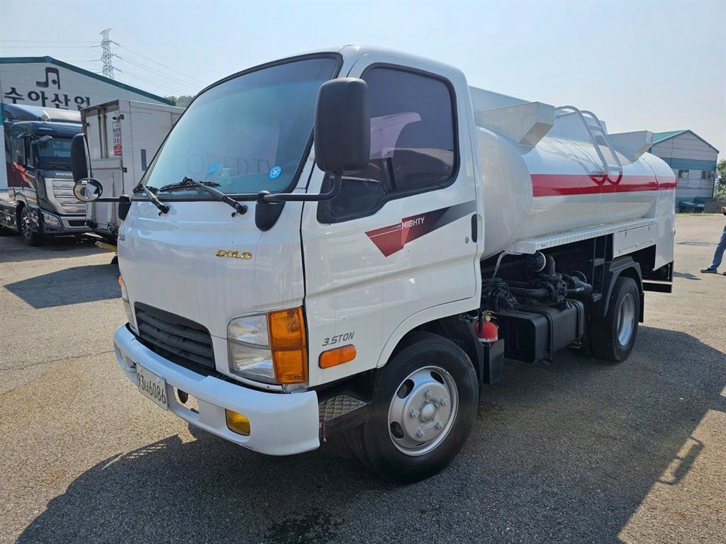 Hyundai Mighty E-Maiti Kyuti 2.5т Богино бие