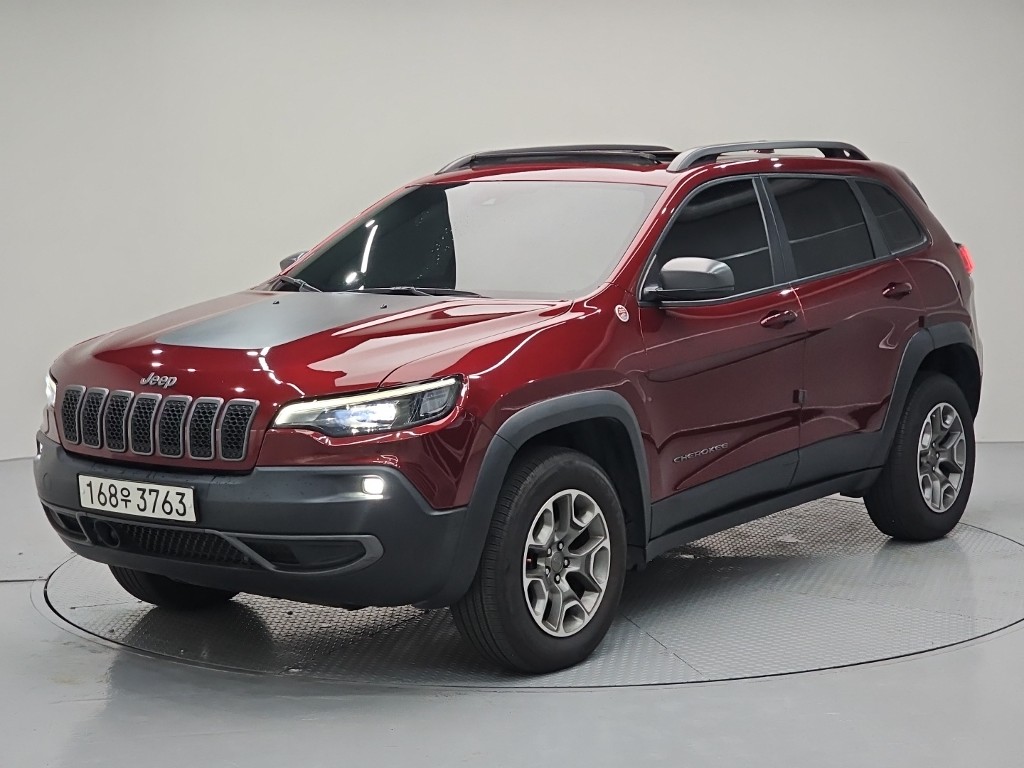 Jeep Cherokee 3.2 4WD Teureilhokeu