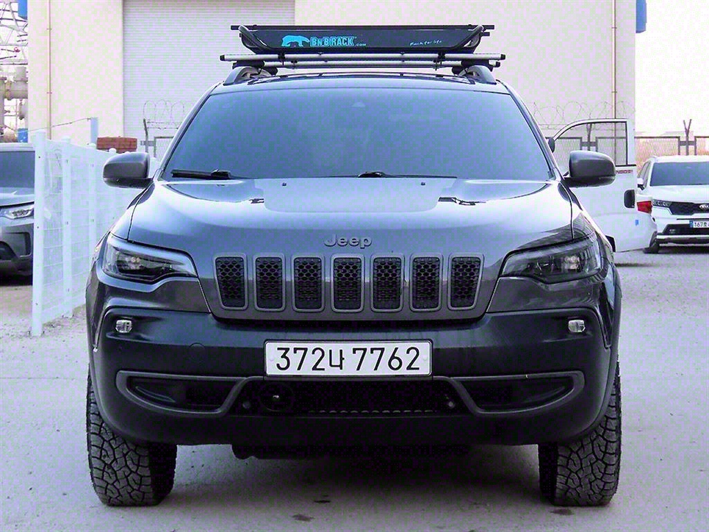 Jeep Cherokee 3.2 4WD Teureilhokeu