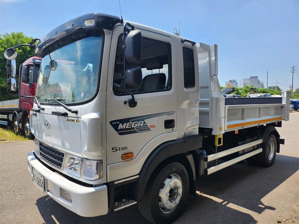 Hyundai Mega Truck 5т Богино бие