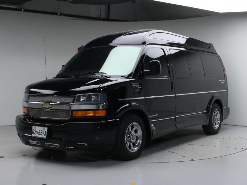 Chevrolet Ikseupeureseubaen Van 6.0
