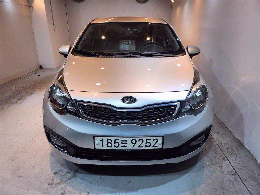 Kia Pride 4 хаалга 1.6 GDI Luxury