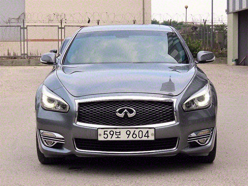 Infiniti Q70 3.7 Style