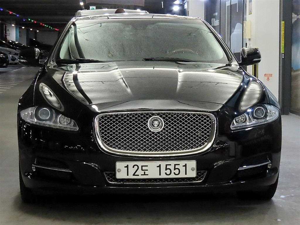 Jaguar XJ 3.0 SC LWB Premium Luxury