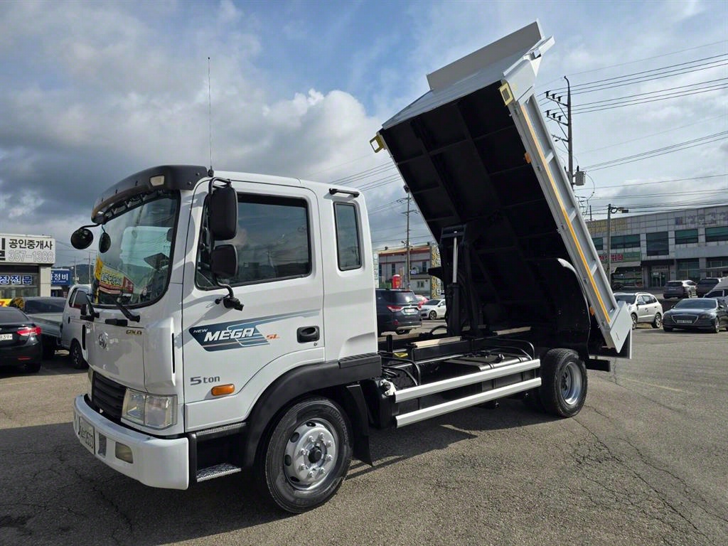 현대 Mega Truck 5т Богино бие