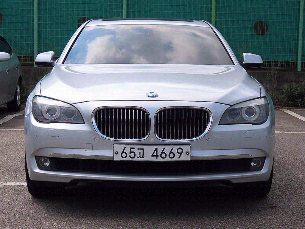 BMW 7 Series 740i