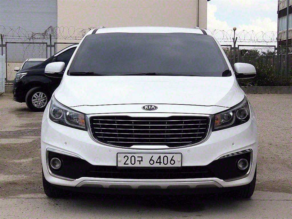 Kia Carnival 9 seats Noblesse