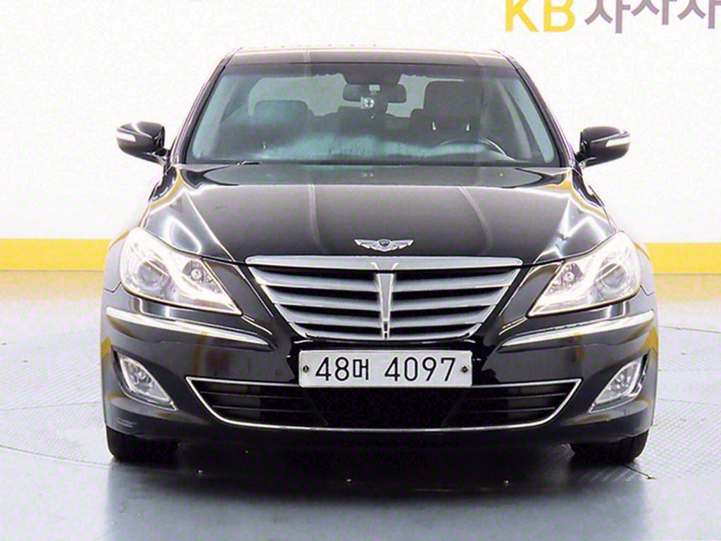 Hyundai Jenesiseu Jenesiseu BH 330 Modern