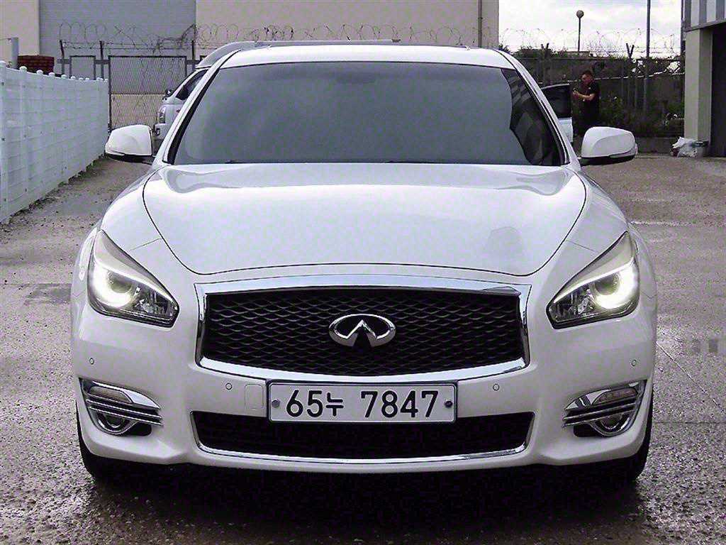 Infiniti Q70 3.7 Style