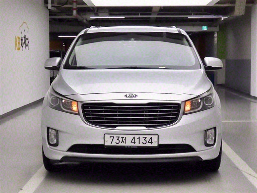 기아 카니발 11 seats Luxury