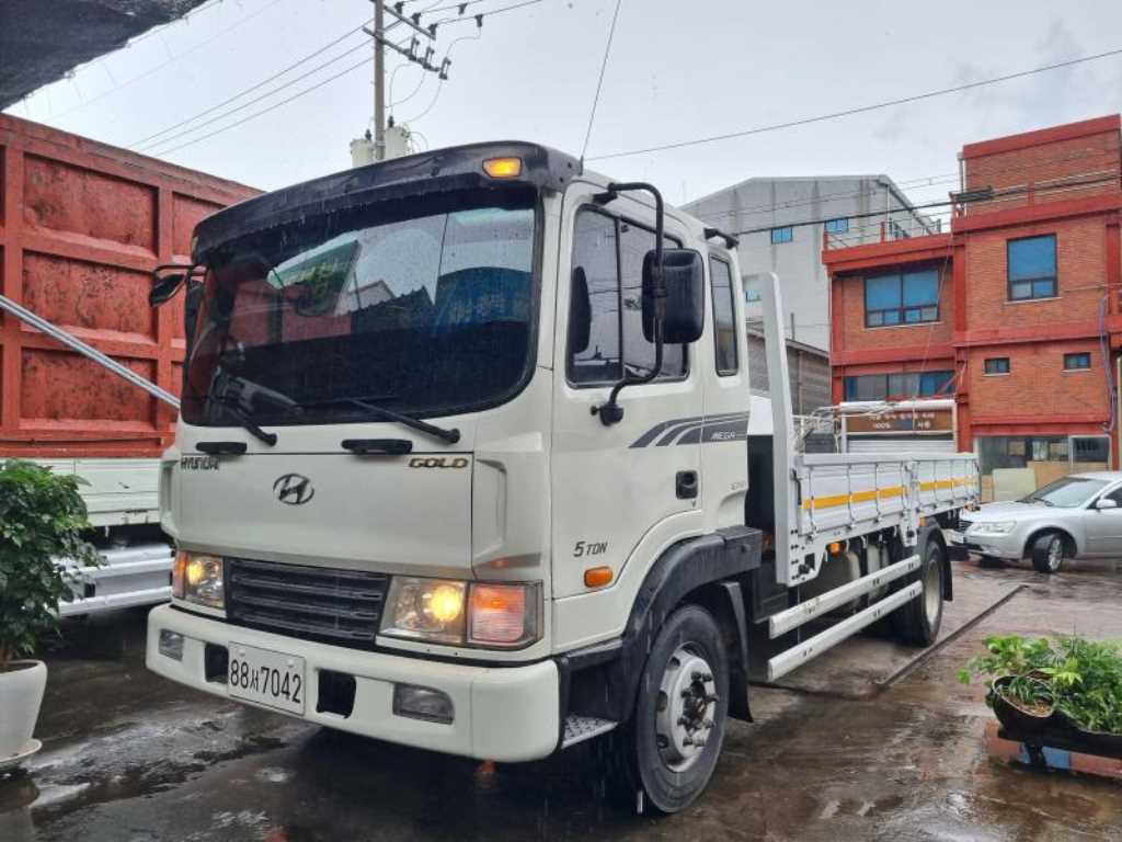 현대 Mega Truck 4.5т Урт бие