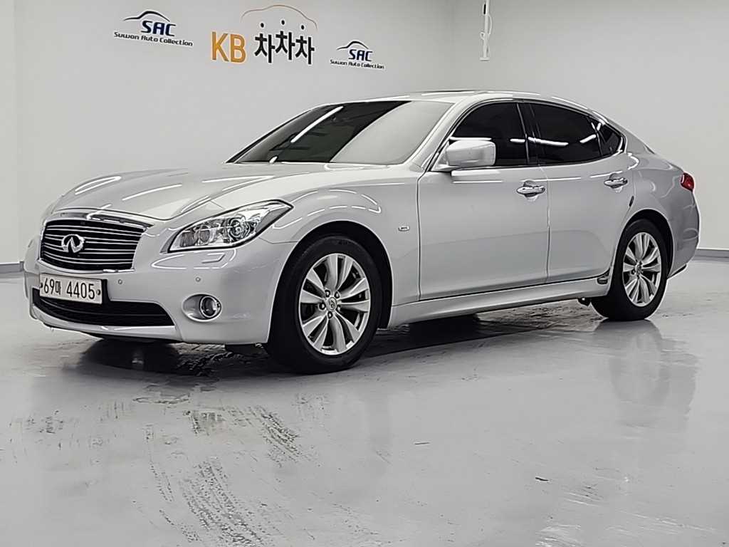 Infiniti M37 Premium