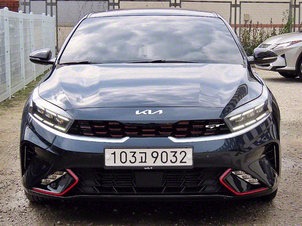 Kia K3 1.6 GT 5 door Signature