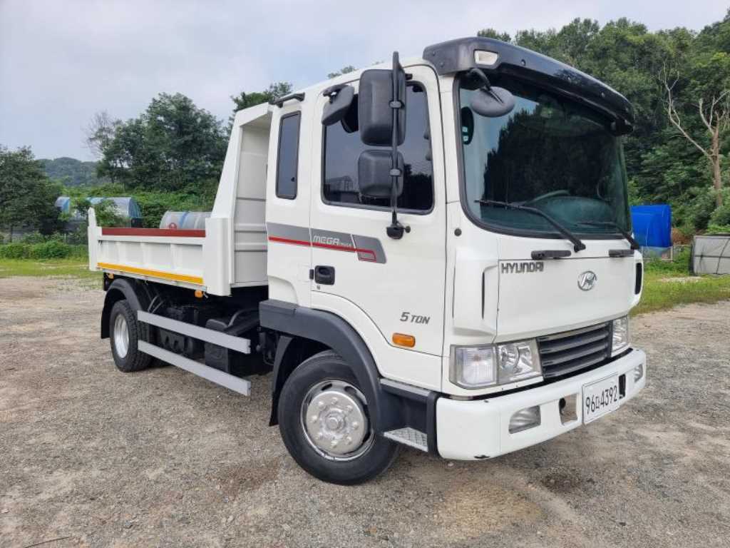 현대 Mega Truck 5т Богино бие