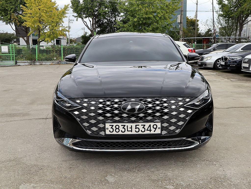 Hyundai Grandeur Hybrid 2.4 HEV Premium