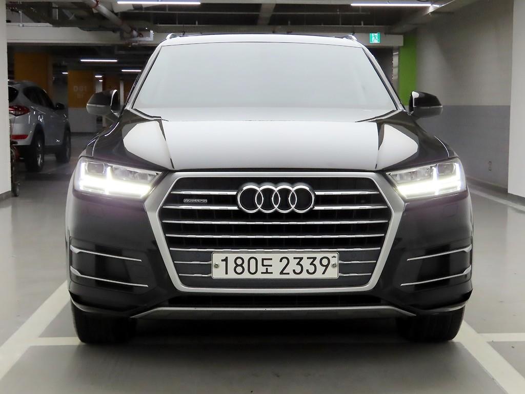 Audi Q7 45 TFSI Quattro