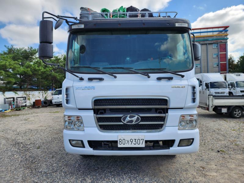 Hyundai Mega Truck 4.5t Wide 7.6