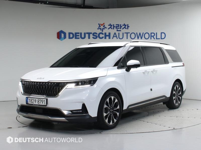 Kia Carnival 9 seats Signature