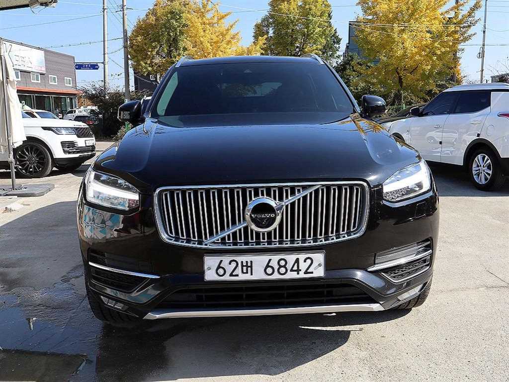 볼보 XC90 T6 AWD Inseukeuripsyeon