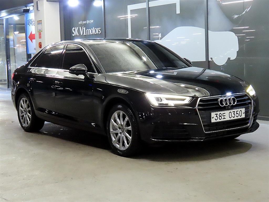 아우디 A4 45 TFSI