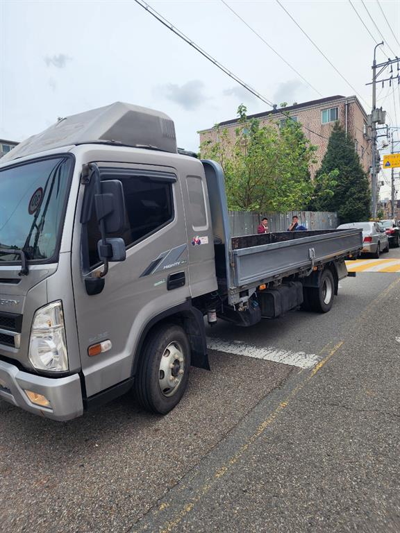 Hyundai Mighty 3.5t Super Cab Long Body