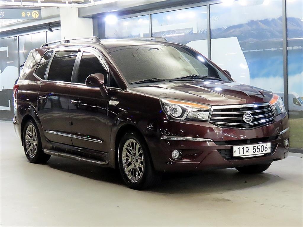KGM Korando Turismo 2.0 4WD 9 seats Extreme