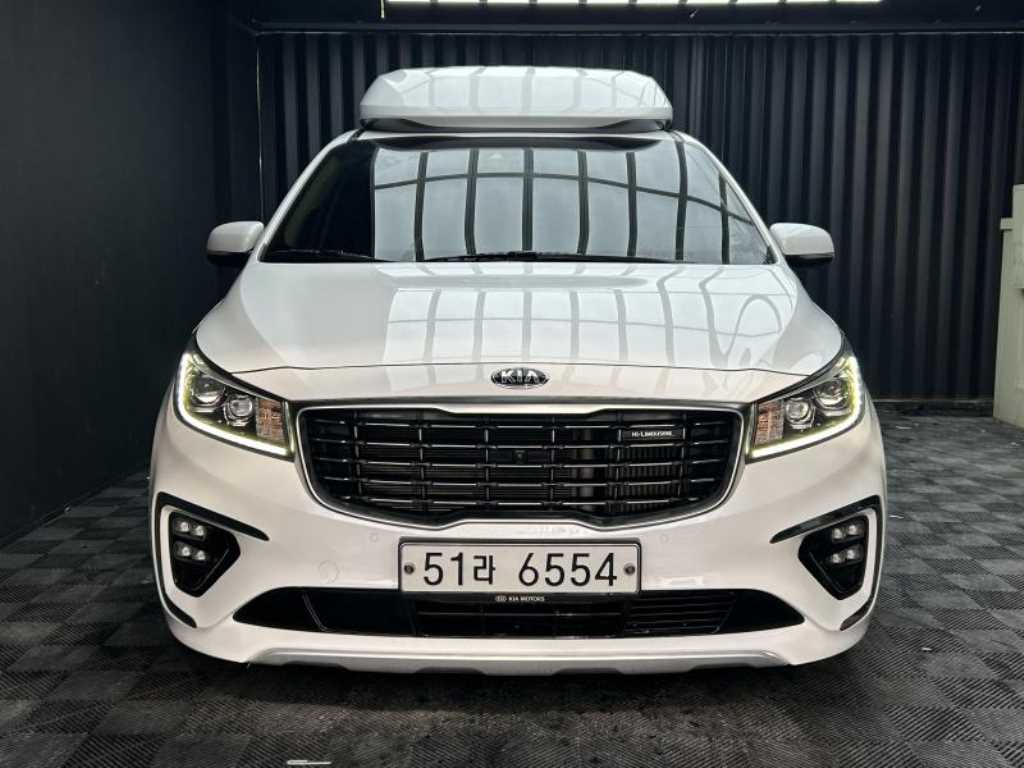 Kia Carnival Hairimujin 9 seats Noblesse Special