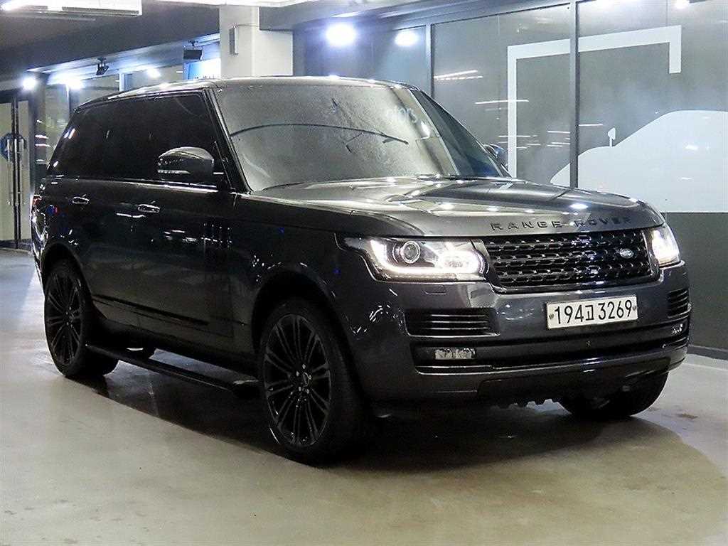 랜드로버 Range Rover 4.4 SDV8 Bogeu SE