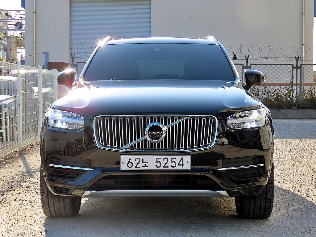 Volvo XC90 T8 AWD Inseukeuripsyeon