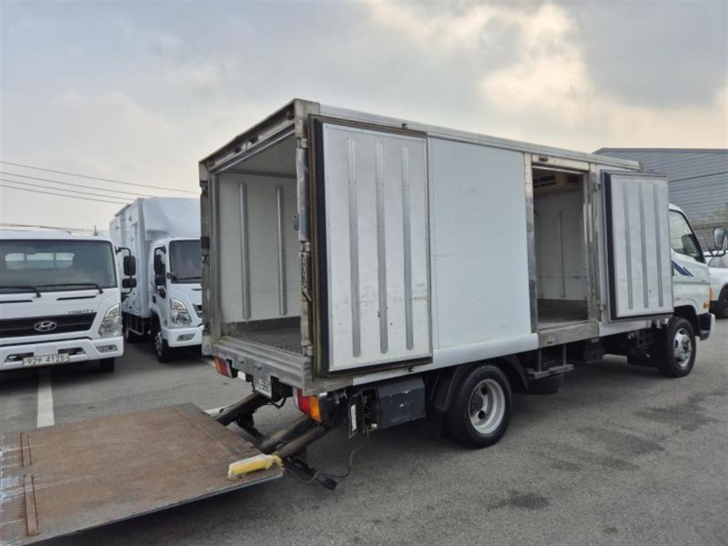 현대 Mighty E-Maiti Refrigerated 2.5t