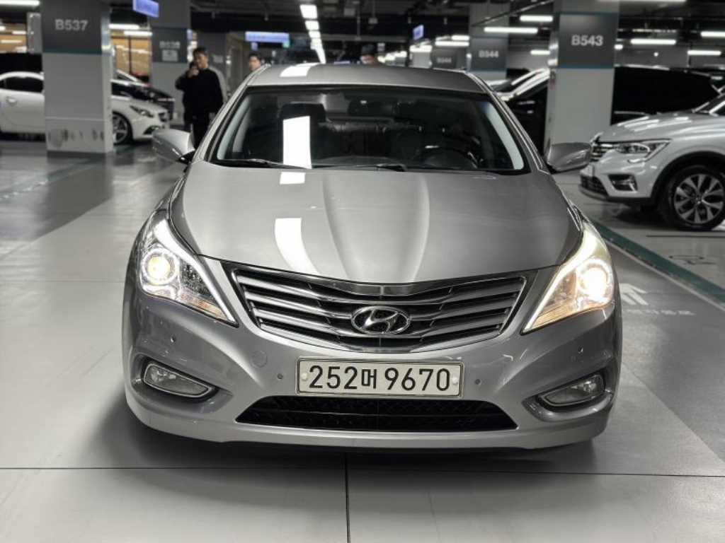 현대 그랜저 HG 240 Luxury