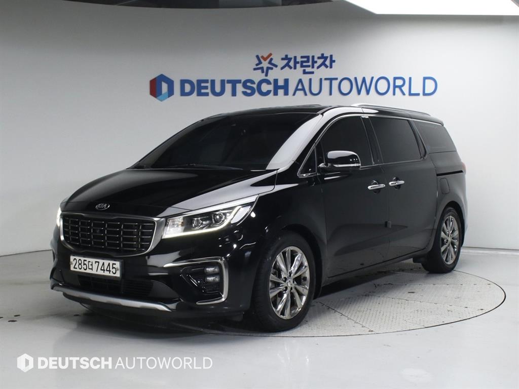 Kia Carnival 9 seats Noblesse Special