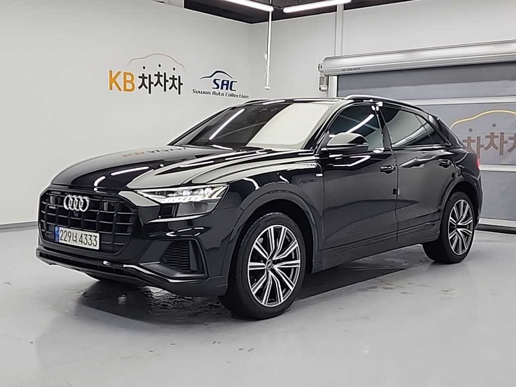 Audi Q8 55 TFSI Quattro Premium