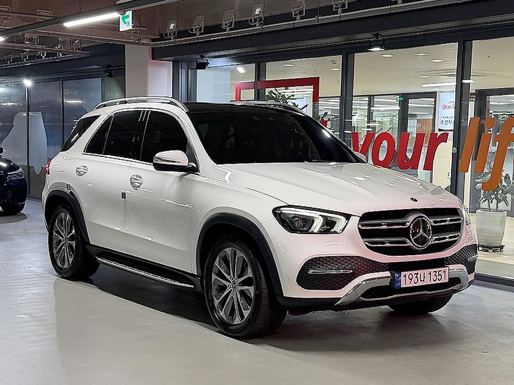 벤츠 GLE 300d 4Maetik