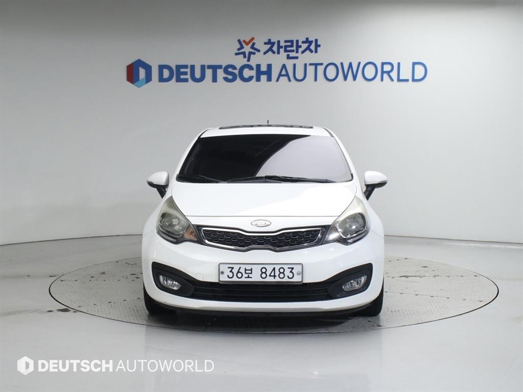 기아 Pride 4 door 1.6 GDI Prestige