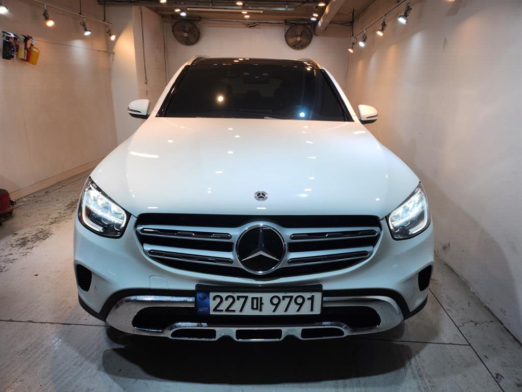 벤츠 GLC 220d 4Maetik