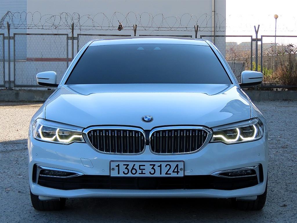 BMW 5 Series 530i xDrive Luxury Plus