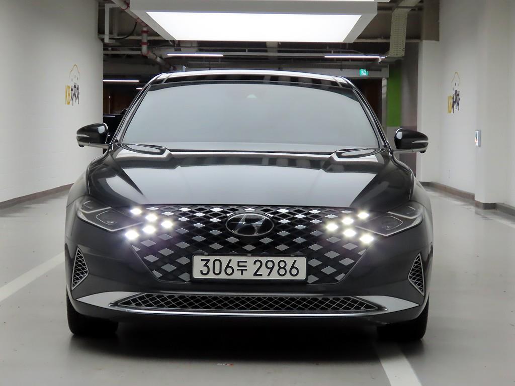 Hyundai Grandeur Hybrid 2.4 HEV Calligraphy