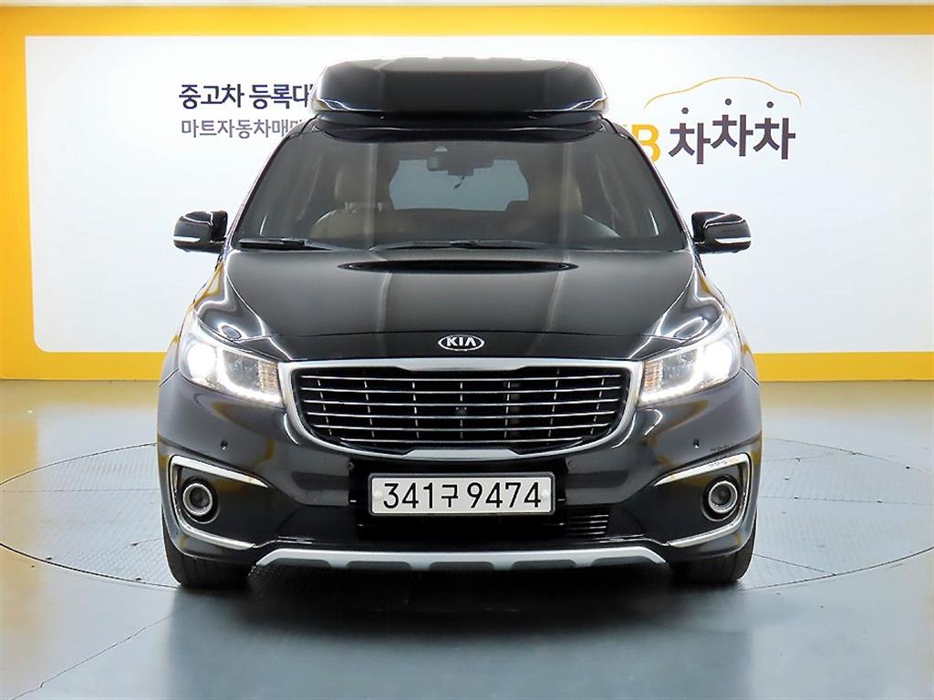Kia Carnival Hairimujin 9 seats Noblesse