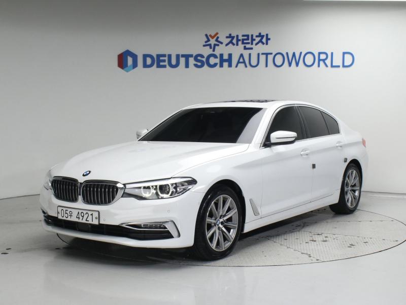 BMW 5 Series 520i Luxury