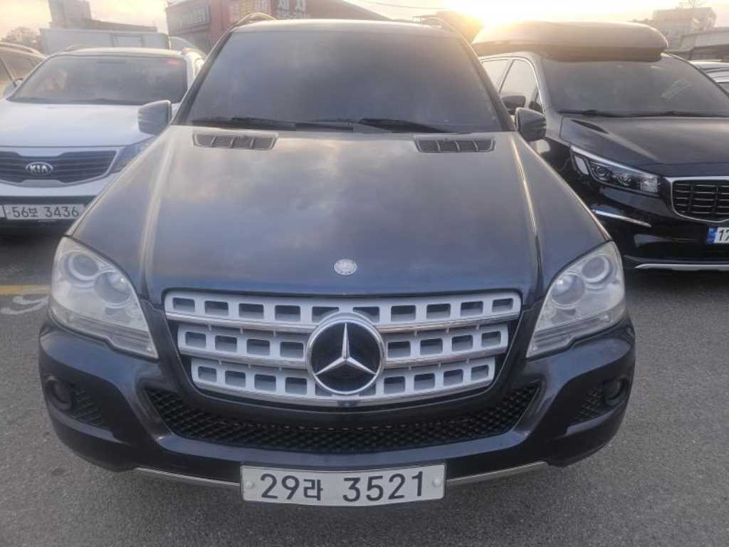 벤츠 Mkeulraeseu Mkeulraeseu ML350 BlueTec 4MATIC