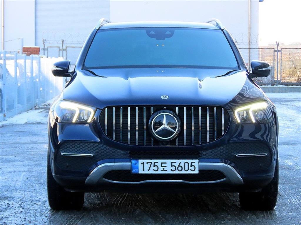 Mercedes-Benz GLE 300d 4Maetik